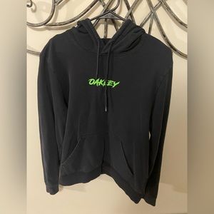 Men’s medium black and green Oakley hoodie